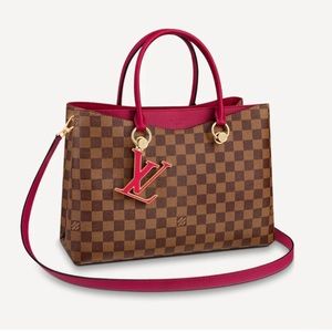Louis Vuitton tote like new